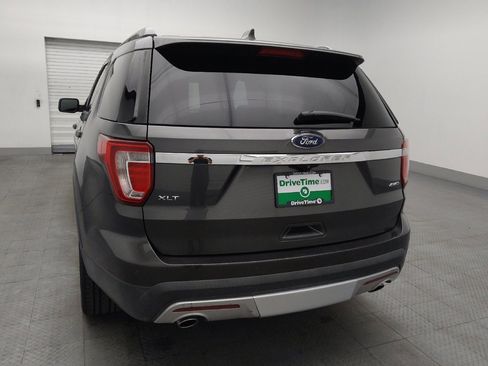 Used 2017 Ford Explorer XLT w/ Equipment Group 202A AWD/4WD image 6
