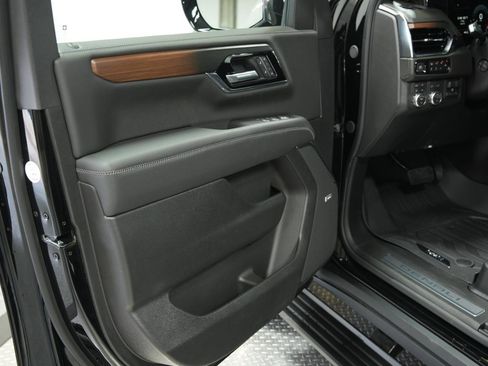 New 2026 GMC Yukon Denali w/ Denali Reserve Package AWD/4WD image 28