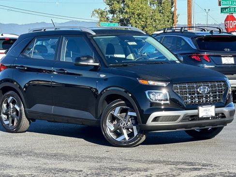 New 2026 Hyundai Venue SEL image 2