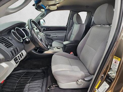 Used 2012 Toyota Tacoma PreRunner w/ SR5 Pkg RWD image 14