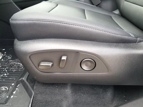 New 2026 Chevrolet Traverse LT w/ Midnight/Sport Edition image 19