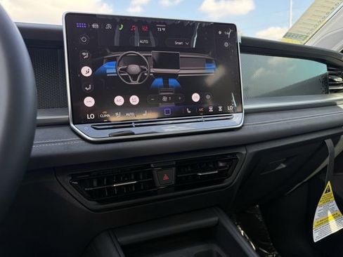 New 2026 Volkswagen Tiguan SE R-Line image 12