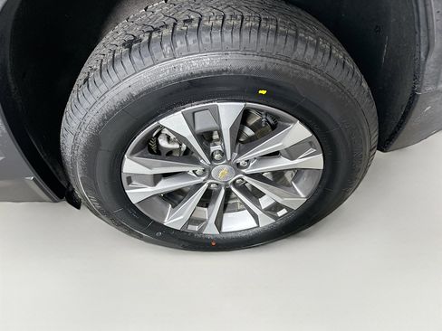 Used 2025 Chevrolet Equinox LT image 11