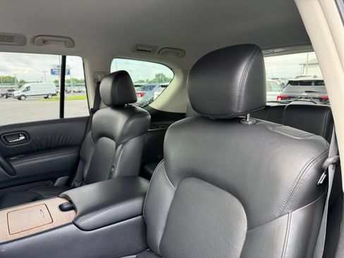 Used 2021 Nissan Armada SL w/ Captain's Chairs Package AWD/4WD image 13