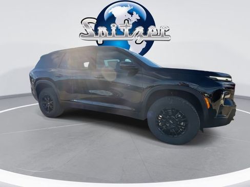 New 2026 Chevrolet Traverse Z71 w/ Enhanced Driving Package image 2