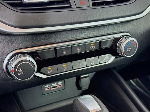 Certified 2025 Nissan Altima 2.5 S image 15