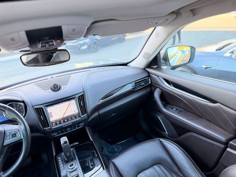 Used 2019 Maserati Levante Base image 31