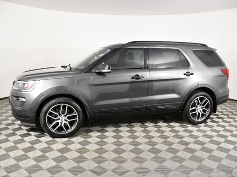 Used 2018 Ford Explorer Sport w/ Equipment Group 401A AWD/4WD image 9