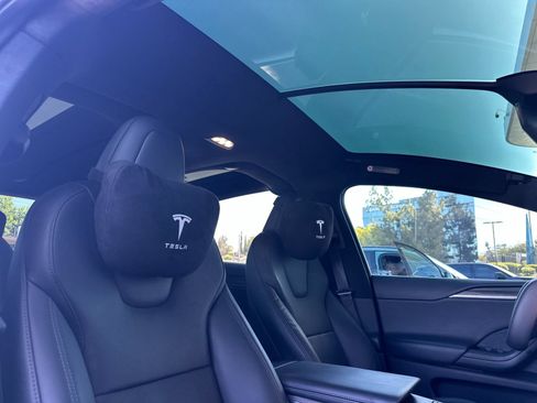 Used 2023 Tesla Model X AWD/4WD image 18