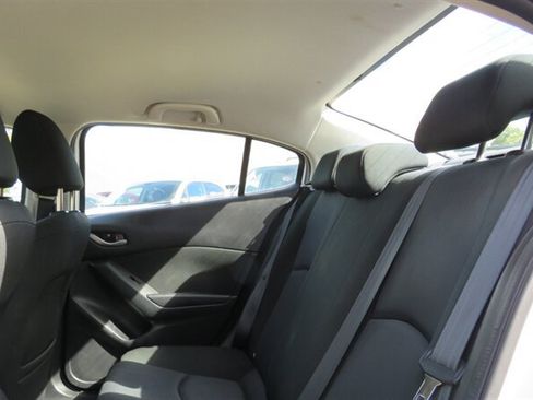 Used 2014 MAZDA MAZDA3 i SV FWD image 13