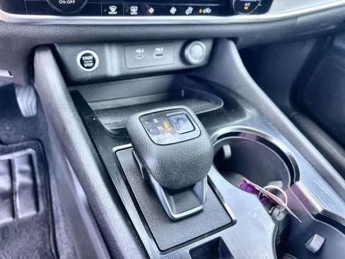 Used 2021 Nissan Rogue SV FWD image 16