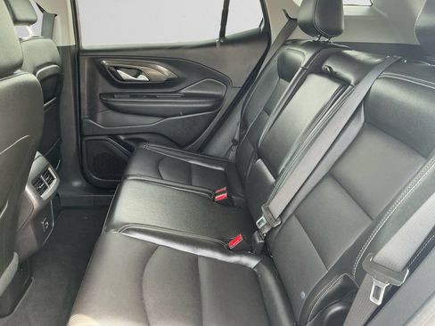 Used 2024 GMC Terrain SLT AWD/4WD image 13