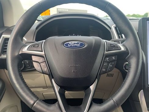 Used 2023 Ford Edge Titanium w/ Equipment Group 301A AWD/4WD image 13