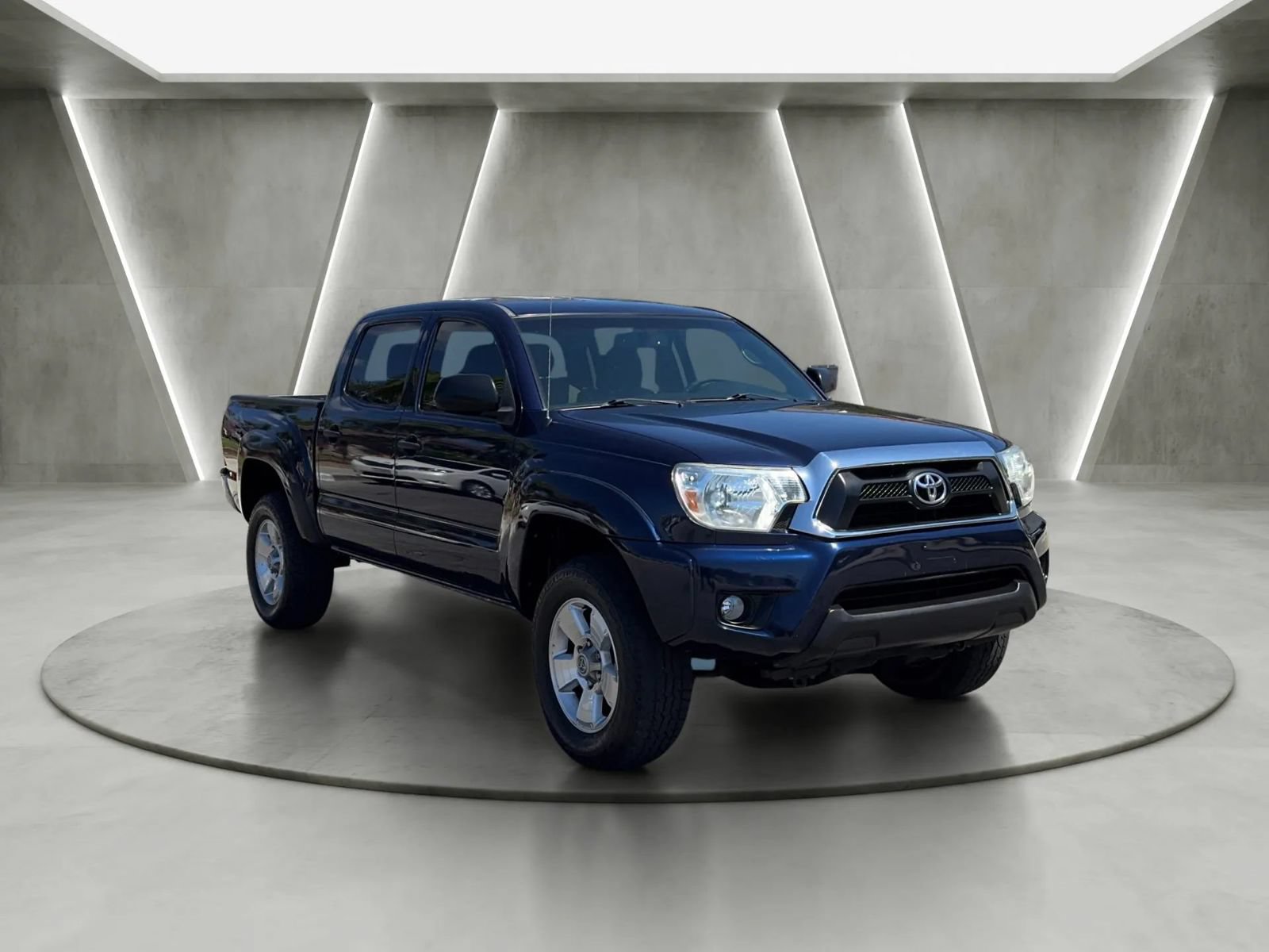 Used 2012 Toyota Tacoma PreRunner w/ SR5 Pkg RWD image 2