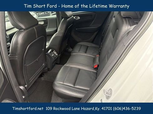 Used 2023 Volvo XC40 B5 Plus w/ Protection Package Premier image 9