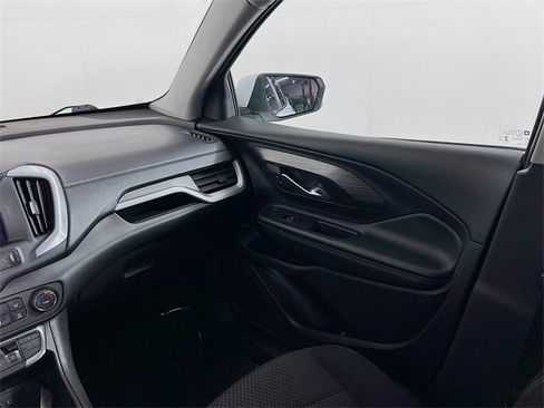 Used 2024 GMC Terrain SLE image 19