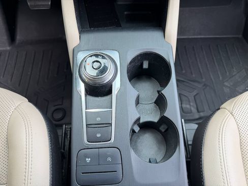 Used 2021 Ford Escape SEL w/ Technology Package FWD image 18