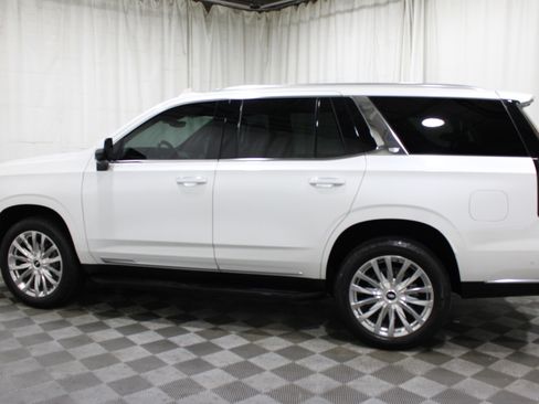 Used 2024 Cadillac Escalade Premium Luxury w/ LPO, Floor Liner Package AWD/4WD image 33
