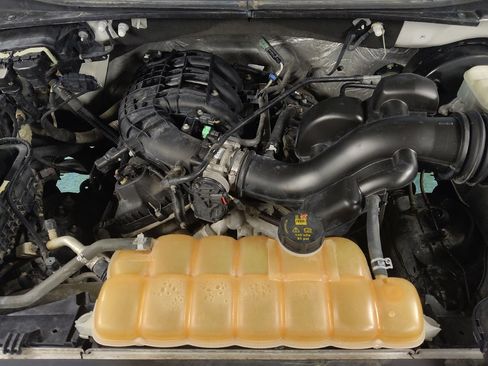 Used 2017 Ford F150 XLT RWD image 30