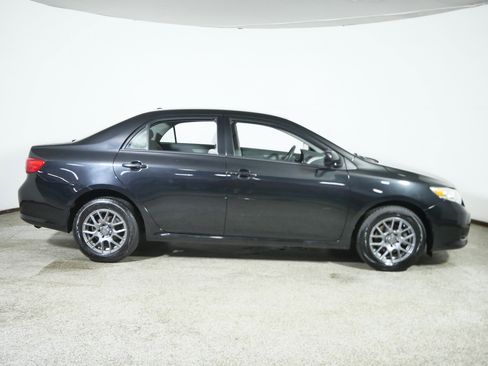Used 2010 Toyota Corolla LE image 8