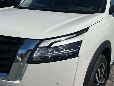 Used 2024 Nissan Pathfinder Platinum w/ Cargo Package image 7