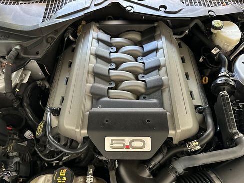 Used 2016 Ford Mustang GT Premium RWD image 32