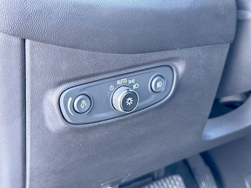 Used 2021 Chevrolet Equinox LT image 15