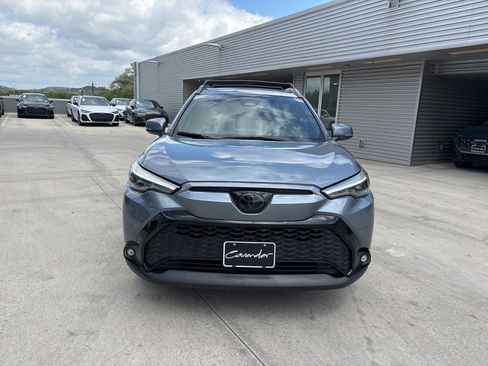 Used 2023 Toyota Corolla Cross AWD Hybrid w/ Convenience Package image 2