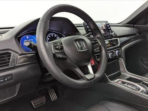 Used 2018 Honda Accord Sport image 24