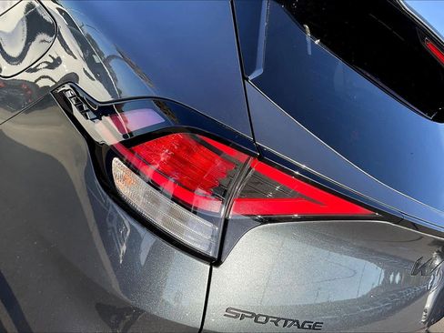 Used 2025 Kia Sportage X-Line image 32