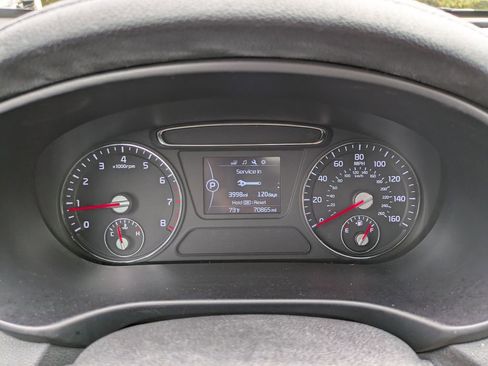 Used 2016 Kia Sorento EX image 3