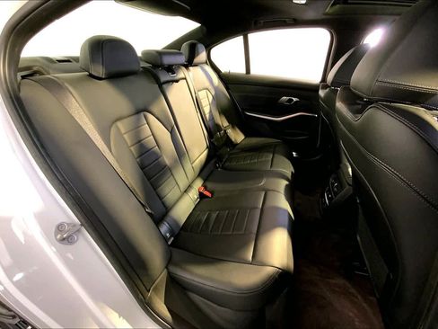 Used 2020 BMW 330i xDrive Sedan w/ Premium Package image 23