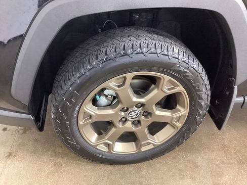 Used 2024 Toyota RAV4 AWD Hybrid image 32