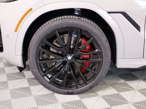 New 2026 BMW X6 xDrive40i w/ Climate Comfort Package image 18