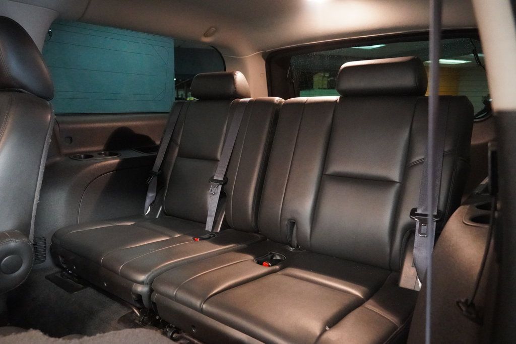 Used 2013 Cadillac Escalade ESV Premium AWD/4WD image 29