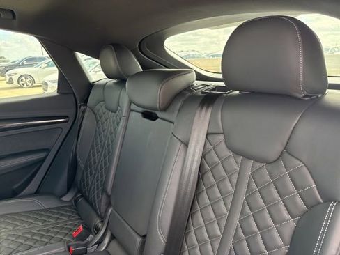 Used 2023 Audi SQ5 Premium Plus w/ Premium Plus Package AWD/4WD image 12