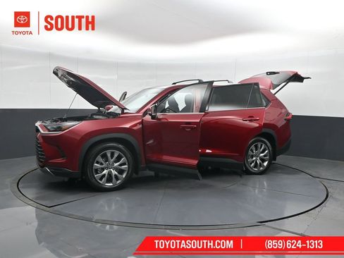 Used 2024 Toyota Grand Highlander Limited image 59