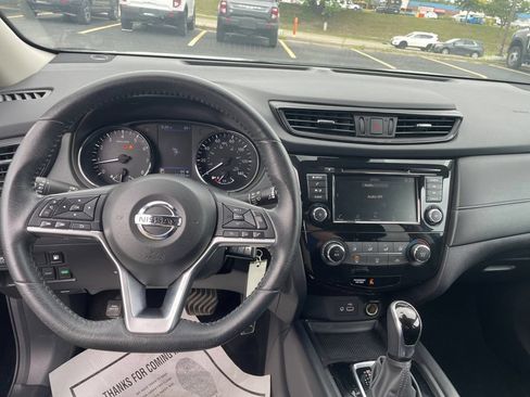 Used 2020 Nissan Rogue S w/ Special Edition Package FWD image 16
