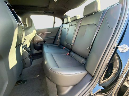 New 2027 BMW M5 w/ Executive Package AWD/4WD image 21