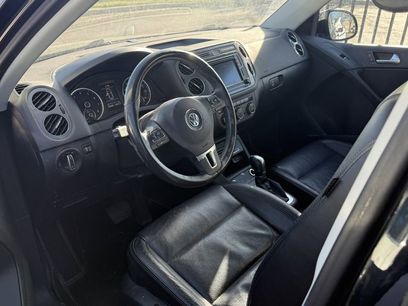 Used 2017 Volkswagen Tiguan SEL