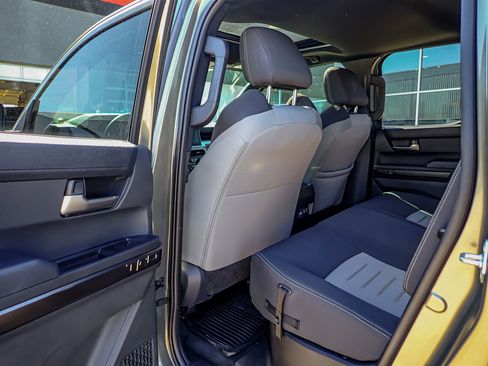 Used 2024 Toyota Tacoma TRD Off-Road image 18