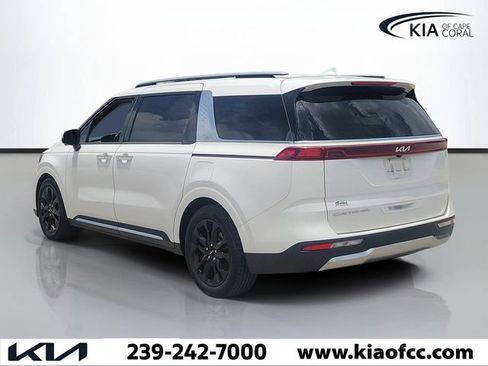 Used 2022 Kia Carnival SX Prestige FWD image 4