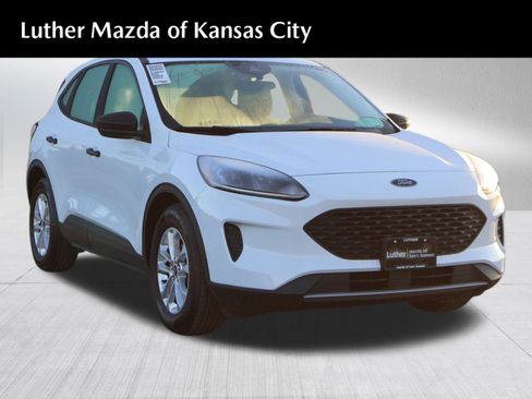 Used 2022 Ford Escape S image 1