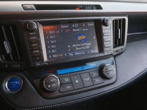 Used 2018 Toyota RAV4 Limited image 15