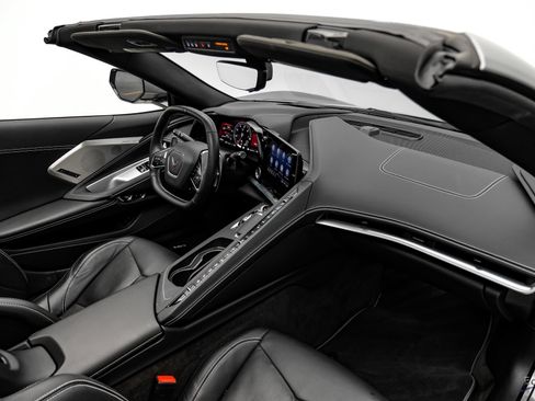 Used 2022 Chevrolet Corvette Stingray Preferred Cpe w/ Z51 Performance Package RWD image 57