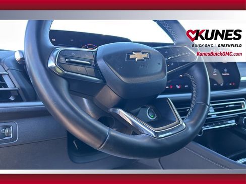 Used 2024 Chevrolet Traverse LT image 17