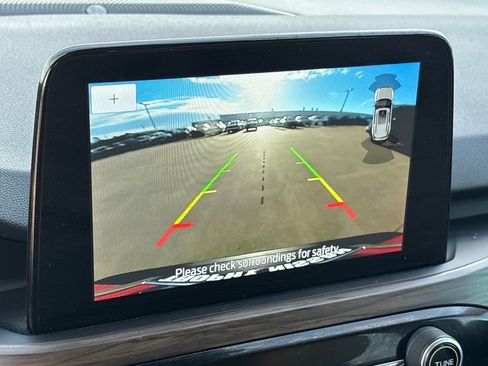 Used 2020 Ford Escape Titanium image 22