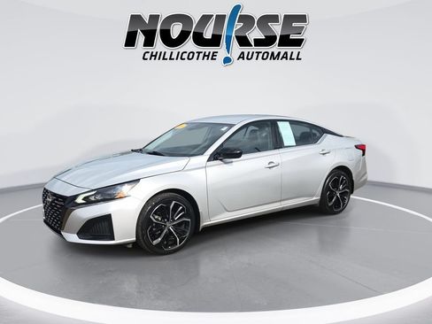 Used 2025 Nissan Altima 2.5 SR AWD/4WD image 4