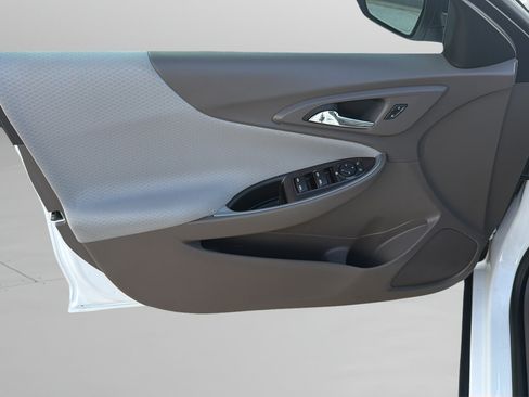 Used 2023 Chevrolet Malibu LS FWD image 15