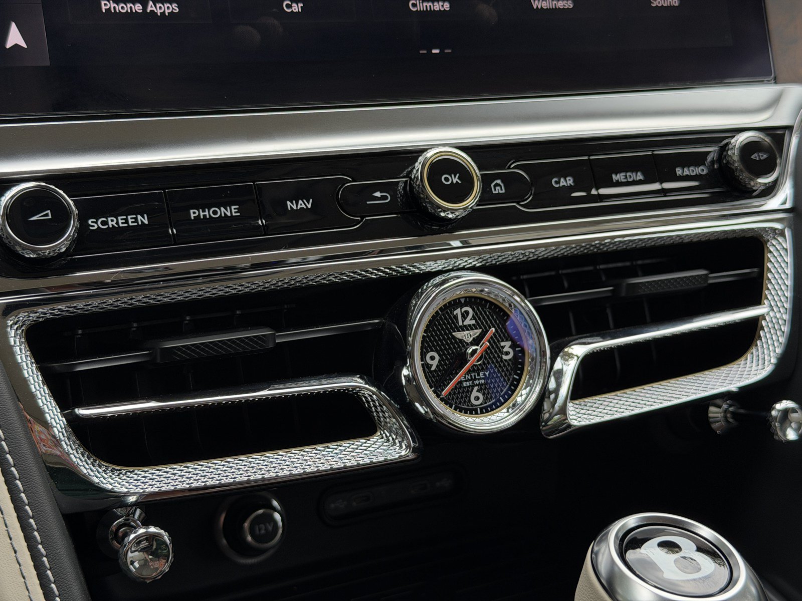 Used 2026 Bentley Flying Spur V8 AWD/4WD image 27